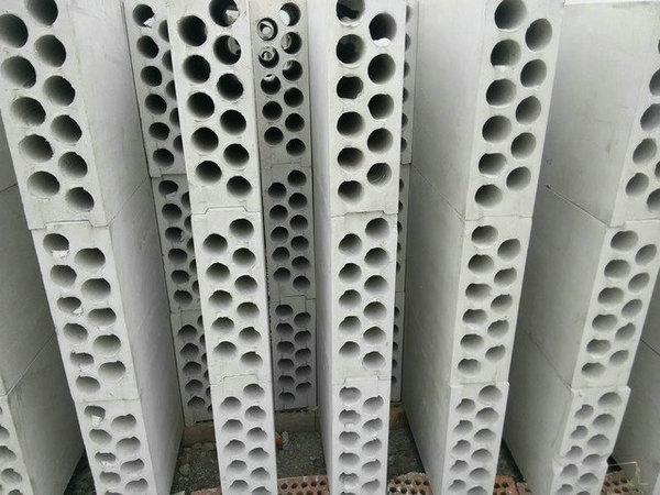 150mm厚雙孔石膏砌塊板